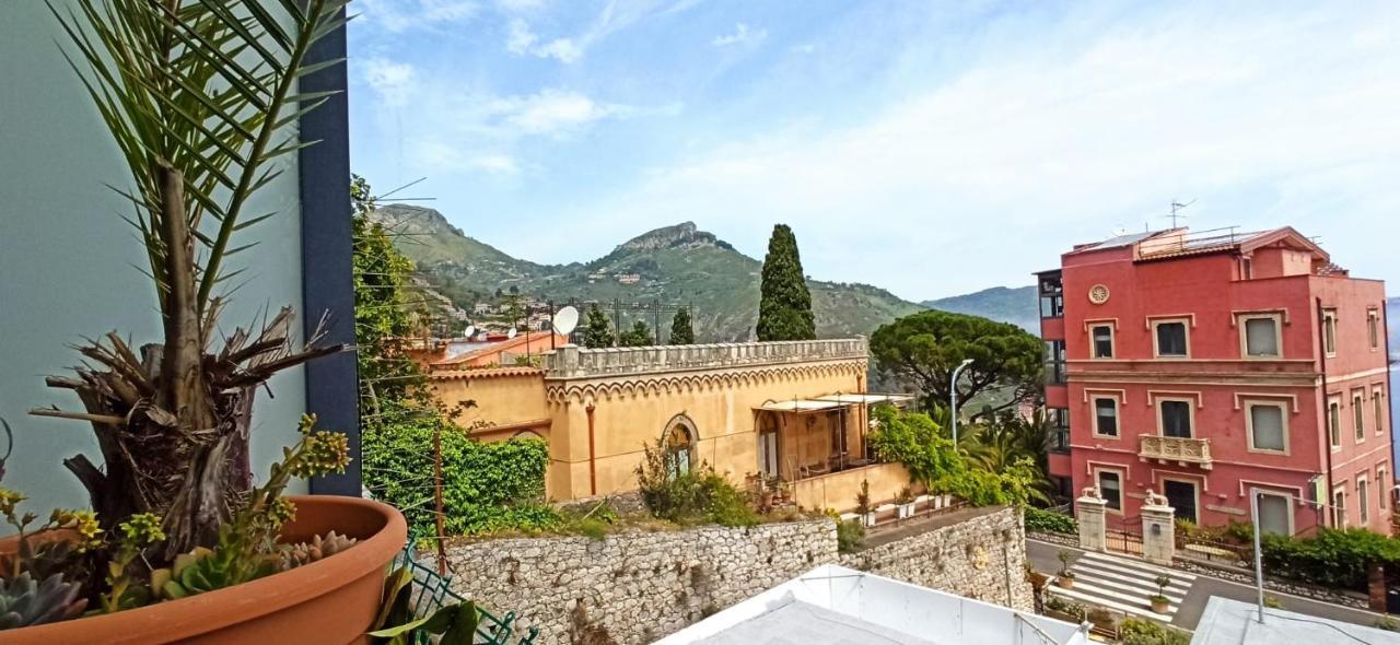 Apartment Monovano Taormina See Sea special place for digital nomad more stay less pay contact us 3 4 9 1 0 2 6 1 6 1 Exterior foto